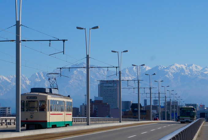 セントラム 市内電車環状線 富山市の観光公式サイト 富山市観光協会